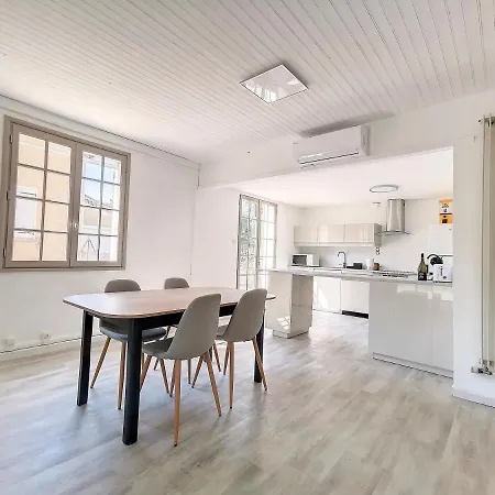 Partage Des Eaux Sur La Sorgue Apartment