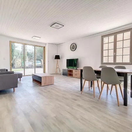 Partage Des Eaux Sur La Sorgue Apartment